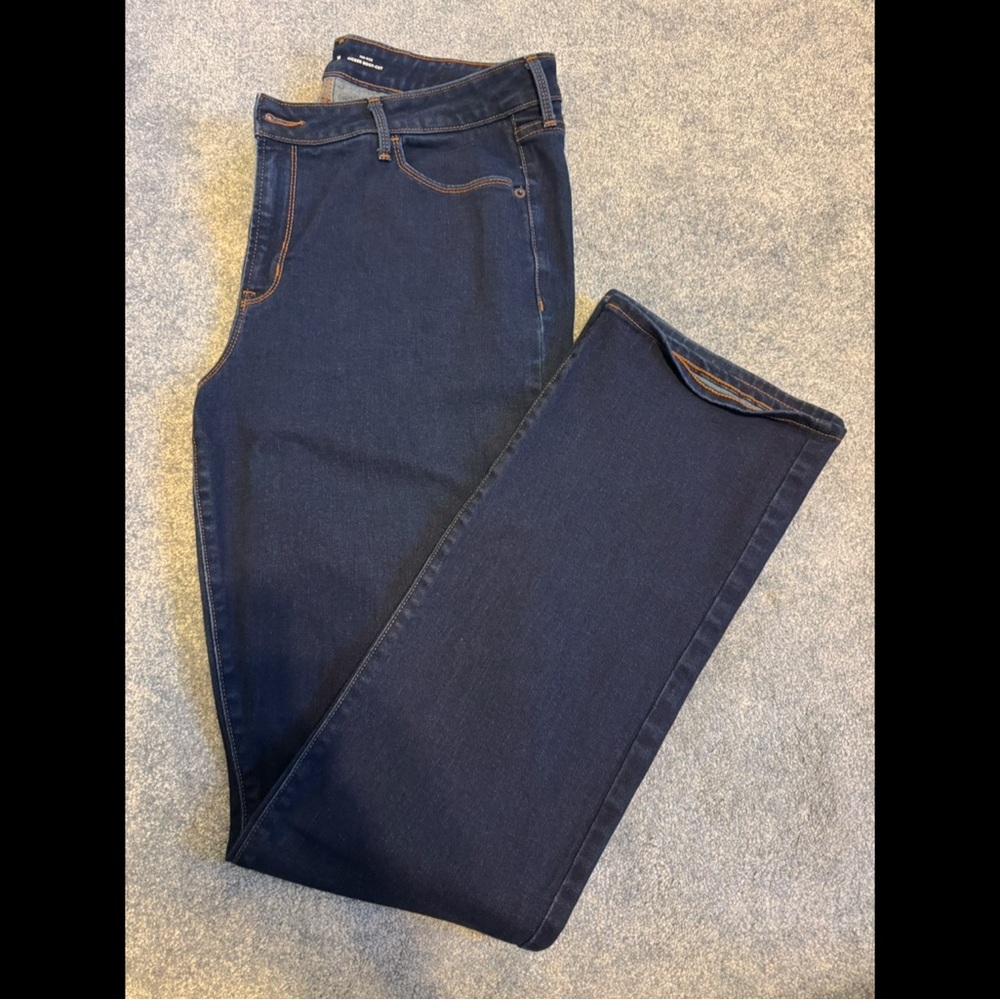 Old Navy mid-rise kicker bootcut Jeans